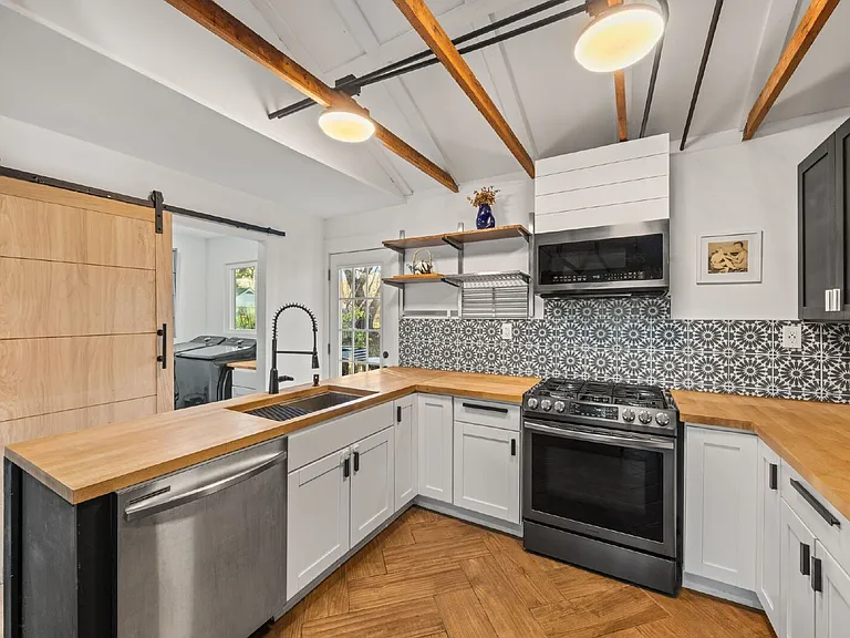 6904 Cherry Meadow Dr — Photo 14