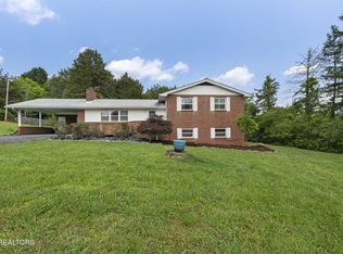 125 Dana Dr, Oak Ridge, TN 37830