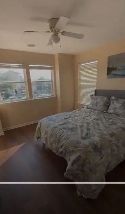 3 bed, 2.5 bath, 1350 sqft, $2,400 — Photo 4