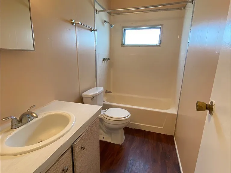 2211 Cantor Ln — Photo 13