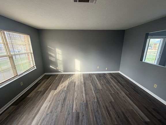 4th image of 2623 Vonoa Dr