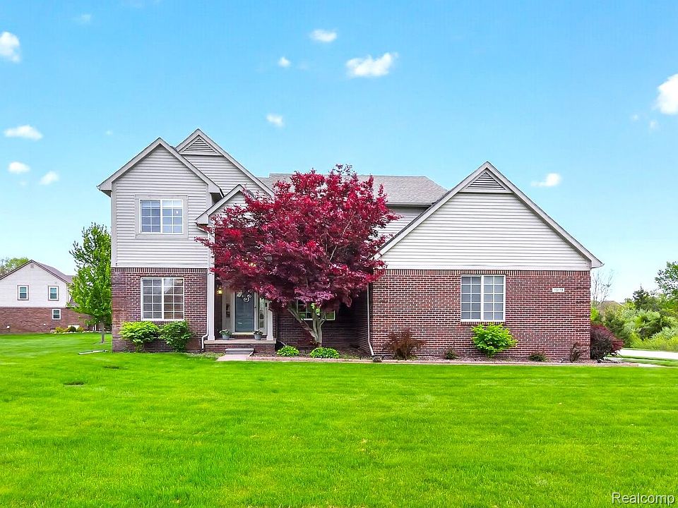 1st image of 10119 Otter Dr