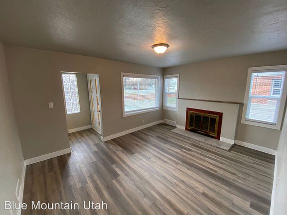 4th image of 809 W Dalton Ave