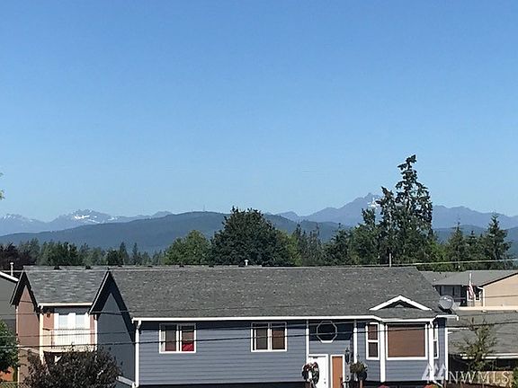 3rd image of 2247 SE Upchurch Way