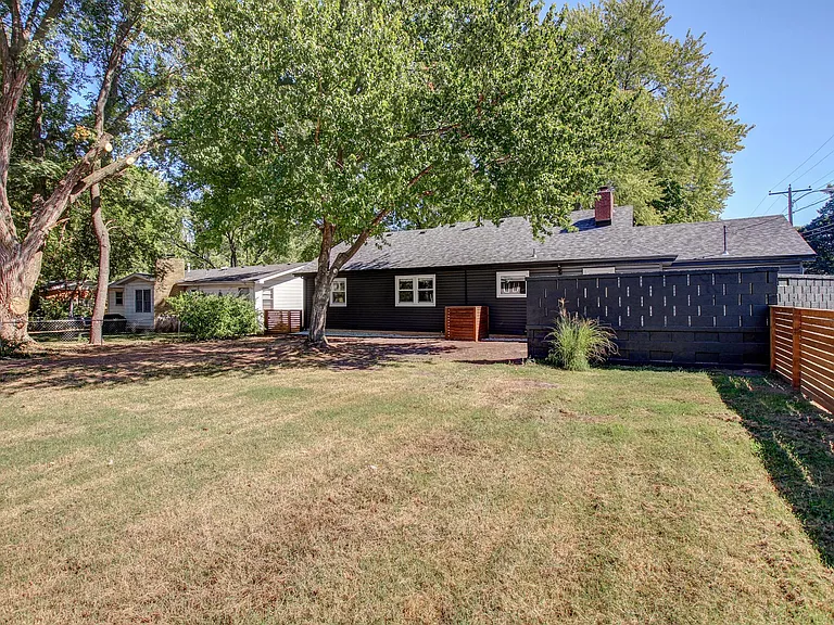 2751 S Wallis Smith Blvd — Photo 27