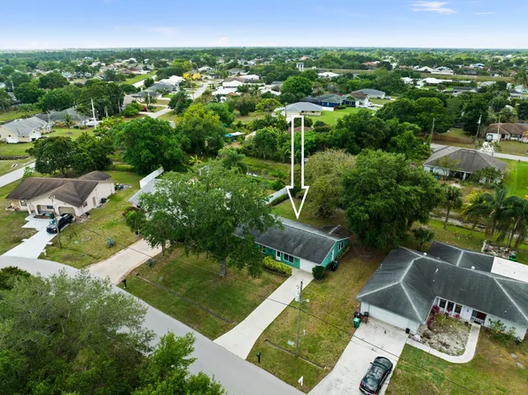 422 SW Sansom Lane, Port St Lucie, FL 34953