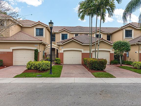 3rd image of 4308 Vineyard Cir