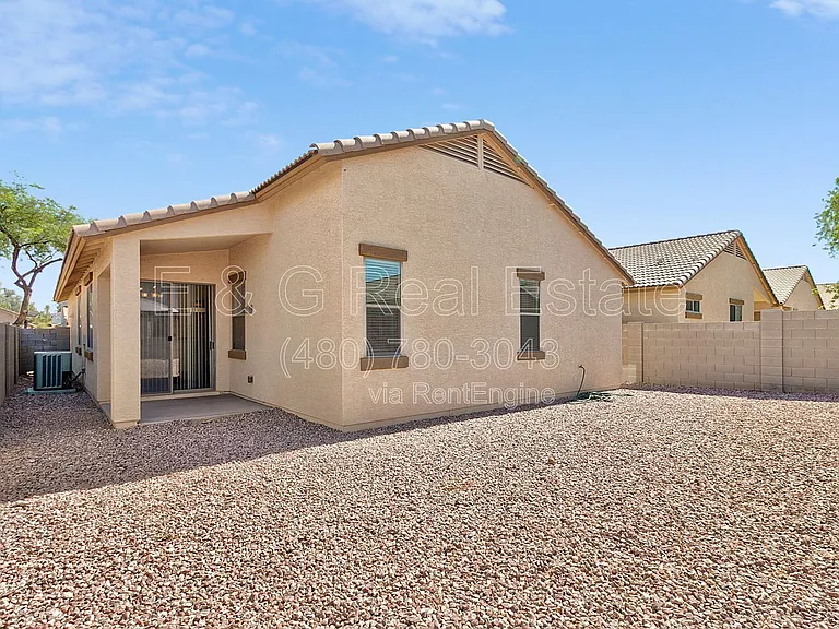 17228 W Elm St — Photo 28