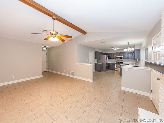 4th image of 8923 N 119th East Ave
