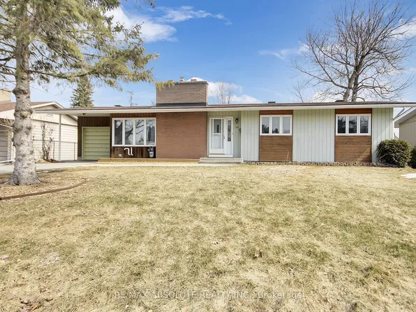 60 Foothills Dr, Ottawa, ON K2H 6K3