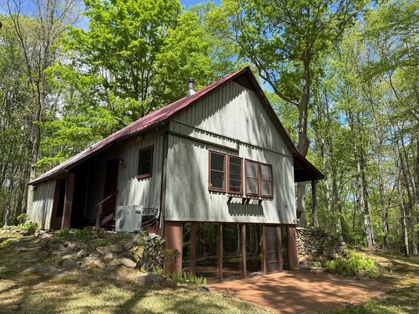 744 Memory Ln