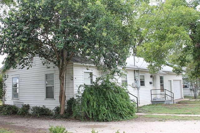 1st image of 711 E Pine St