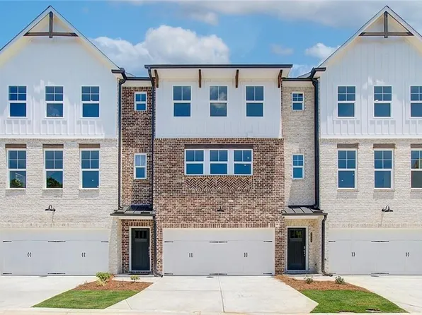 4027 Acer Ct, Peachtree Corners, GA 30092