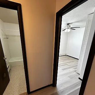 Hazelwood Apartments — Photo 19