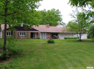 3097 State Highway 104 Hwy, Waverly, IL 62692