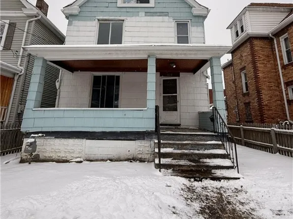 426 Wayne Ave, Ellwood City, PA 16117