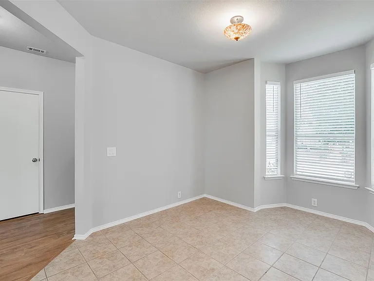 10652 Astor Dr — Photo 6