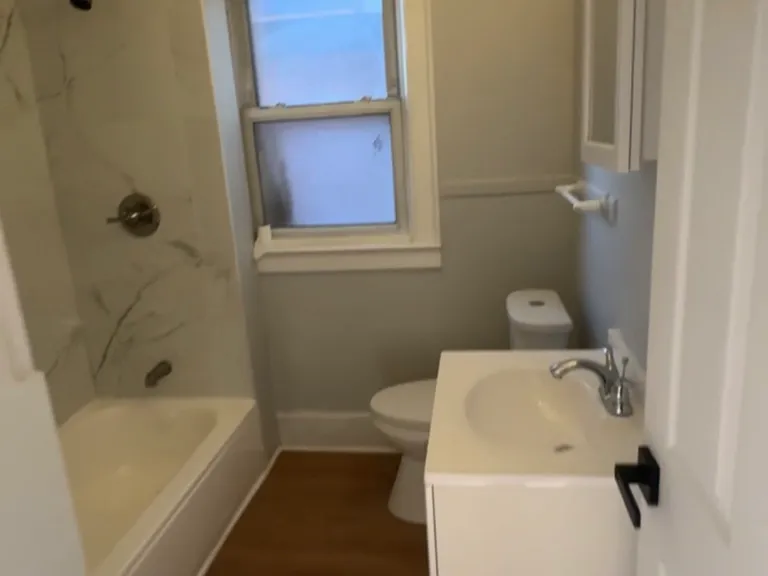 2505 Inglis St — Photo 5
