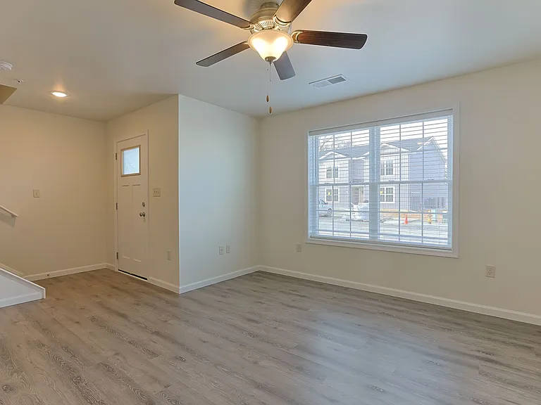 6 Scarlett St — Photo 3