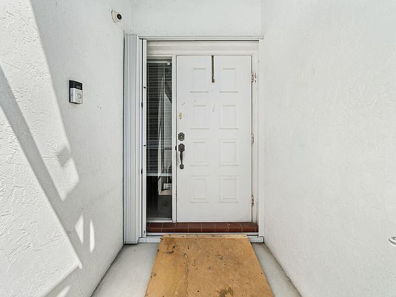 2nd image of 5197 Rosen Boulevard