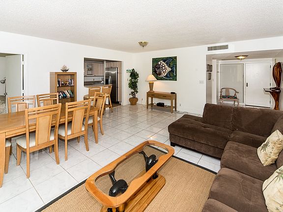 3rd image of 101 Crandon Blvd APT 274