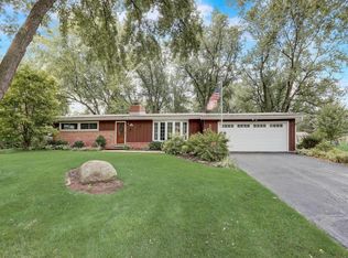 N33W22034 Memory Ln, Pewaukee, WI 53072