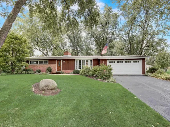 N33W22034 Memory LANE, Pewaukee, WI 53072
