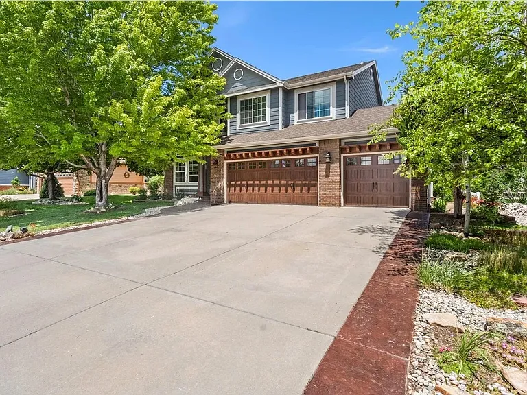 4601 Twin Peaks Dr — Photo 1
