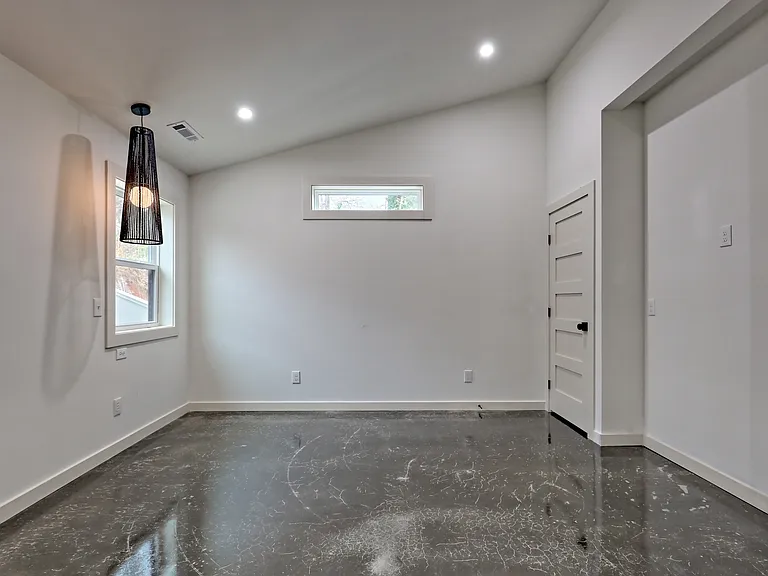 21 Valley St #2 — Photo 9