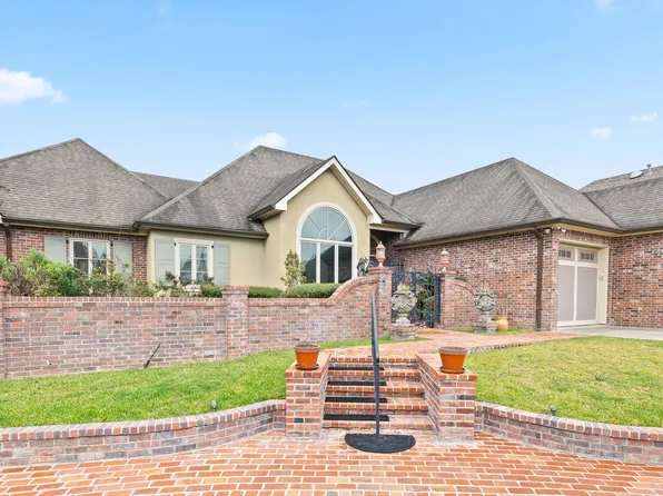 12 Steamboat Bend Blvd, New Iberia, LA 70563