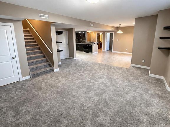 2nd image of 189 Silkstone Rd W #2