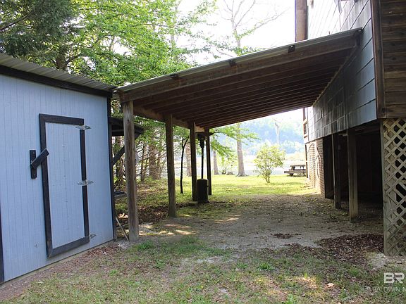4th image of 6447 Henderson Rd