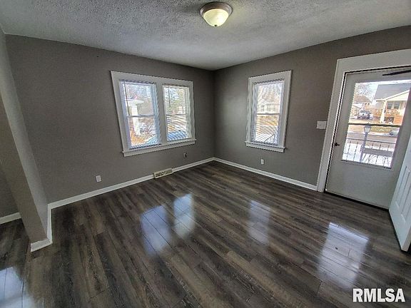 2nd image of 1012 E Euclid Ave