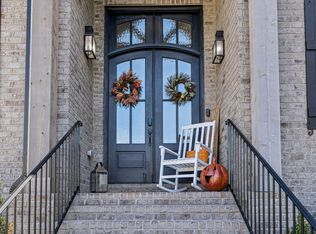 1021 Keeneland Dr, Gallatin, TN 37066