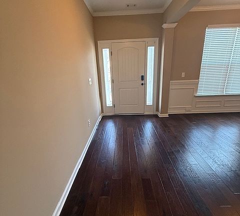 2nd image of 479 Sebastian Dr