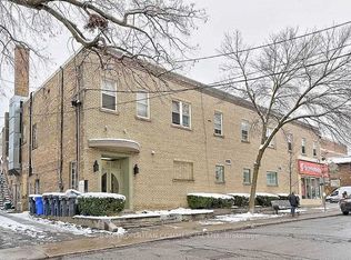 21 Castle Knock Rd UNIT 4, Toronto, ON M5N 2J3
