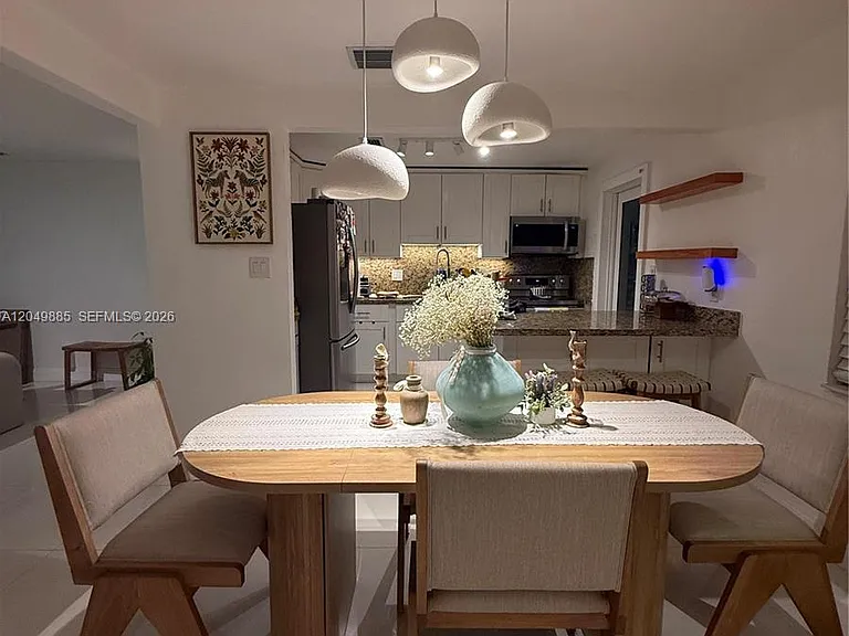 1902 N 24th Ave — Photo 14
