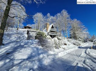 651 Mountain Glen Dr, Newland, NC 28657