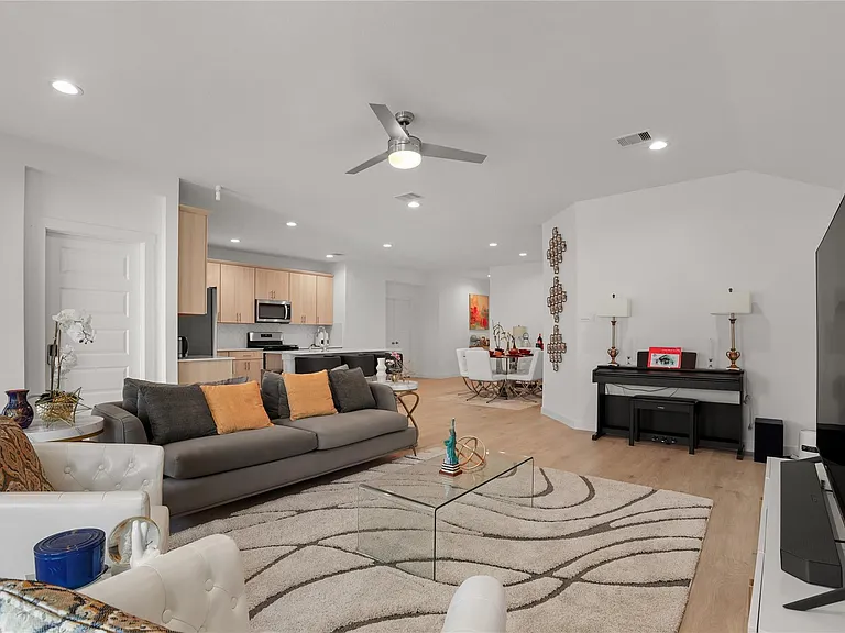 2908 Misty Elm Ln — Photo 13