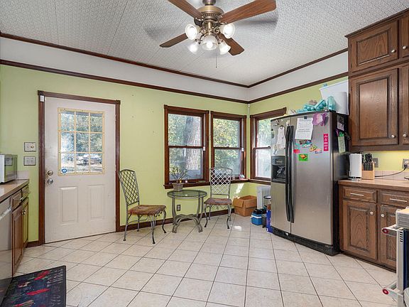 4th image of 1333 E 559th Road