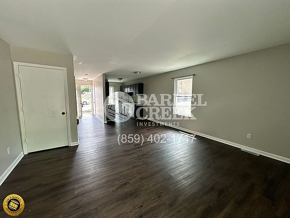 5th image of 130 Ewing Ave