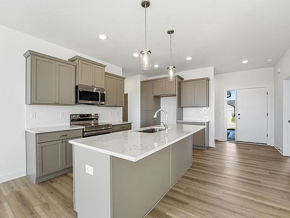 4th image of 975 11th St