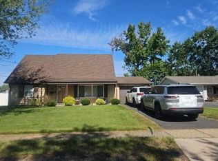 87 Middlebury Ln, Willingboro, NJ