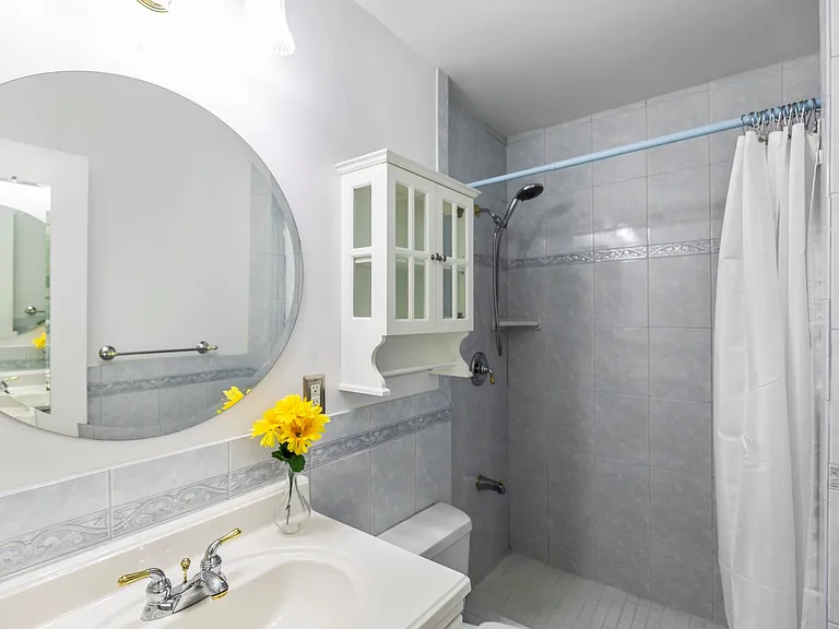 2601 Bellefontaine St #C104 — Photo 17