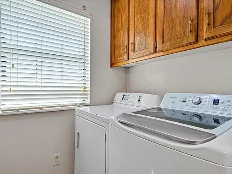 13330 Walnut St — Photo 21