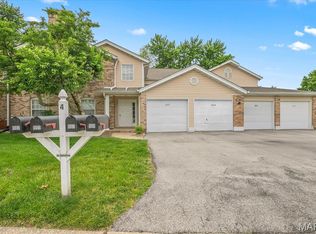 1001 Windstream Dr #32, Saint Peters, MO 63376