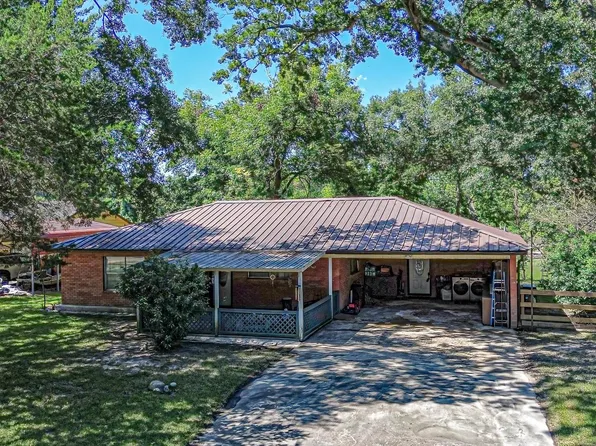 1014 River Rd, Goodrich, TX 77335