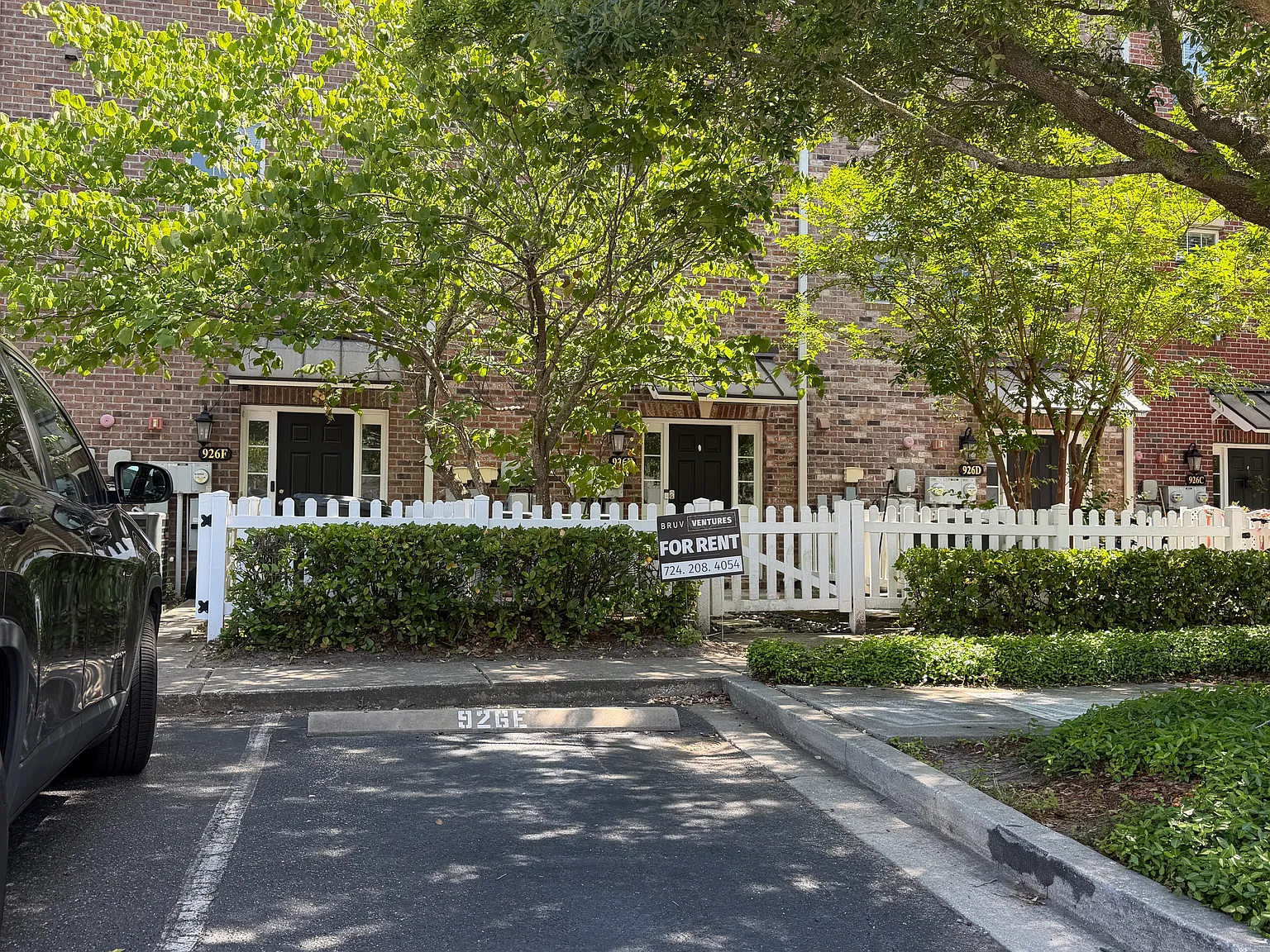 2 bed, 2.5 bath, 1250 sqft, $1,900 — Photo 2