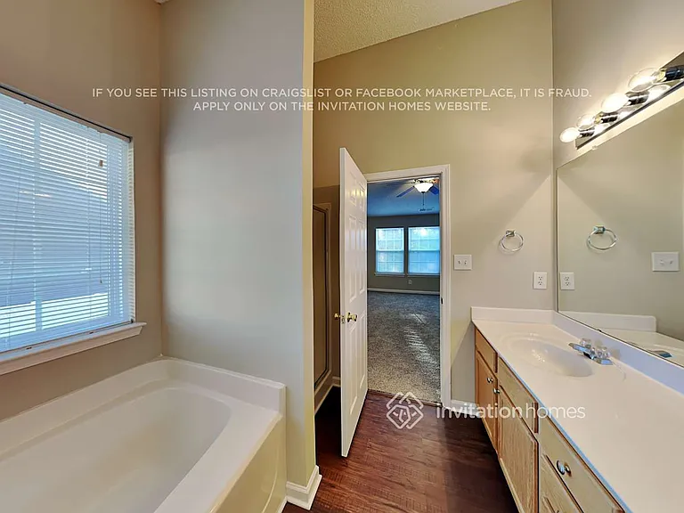 4403 Staffordshire Ln — Photo 16