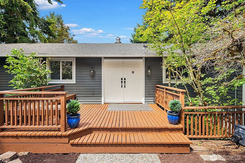 3rd image of 5761 110th Ave SE